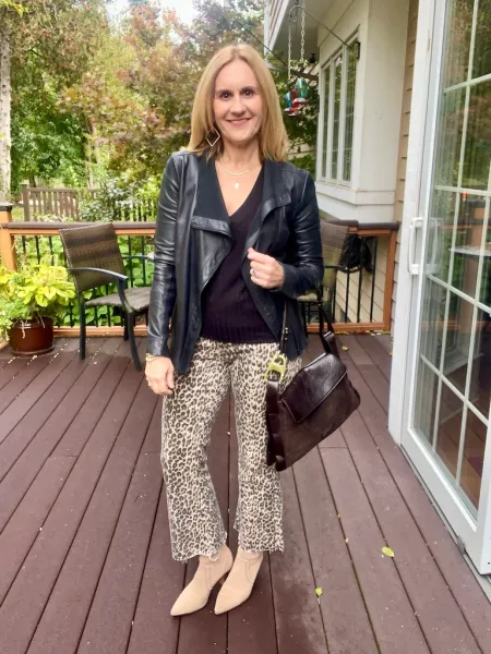 How to Dress Up and Down Leopard Jeans with these Chic Fall Looks