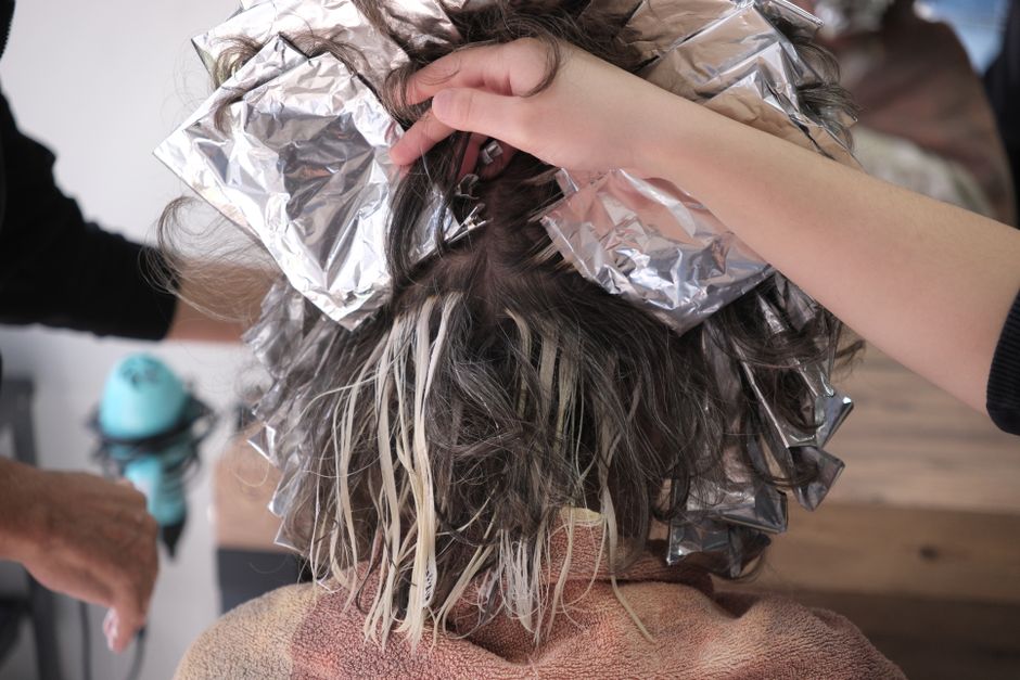 Olaplex No. 3 vs K18: Stop Guessing Which Bond Repair Fixes Your Hair