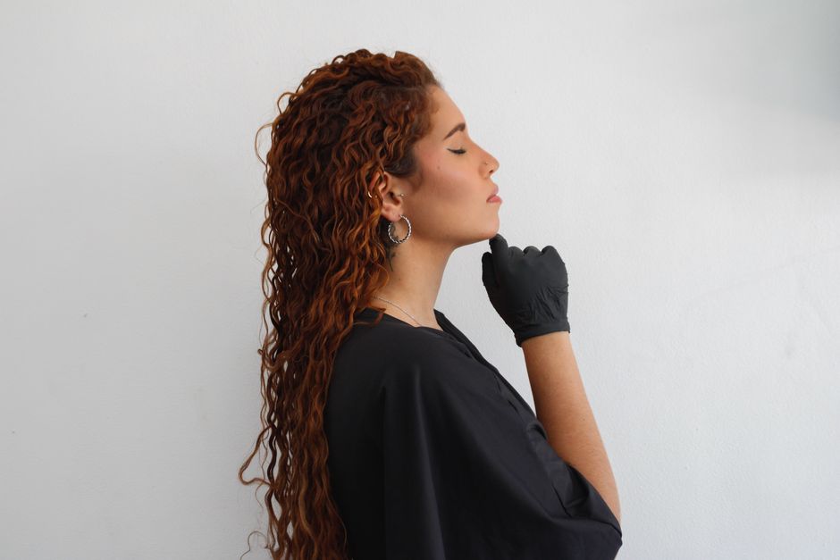 Lightweight Heat Protectant for Hair Without Heavy Oils